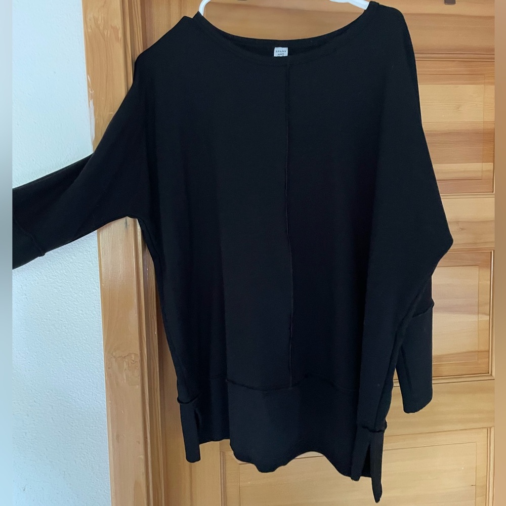 SPANX Dolman 3/4 sleeve pullover. Size M